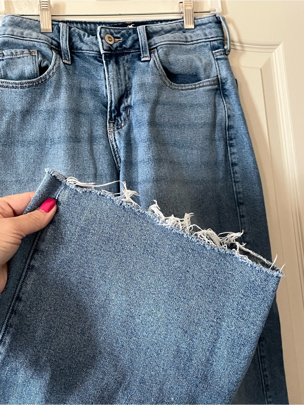 Hollister High Rise Wide-Leg Ripped Knee Jeans Juniors Size 3 - Picture 10 of 15